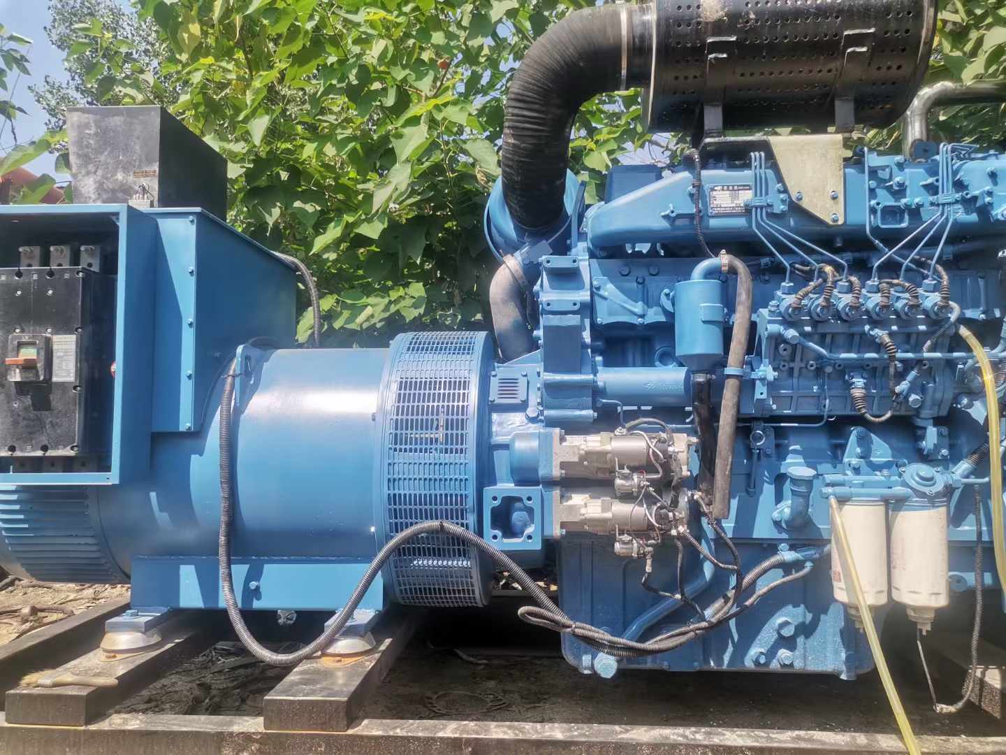 万安详细说明降低 800kW 柴油发电机输出电流波动的方法