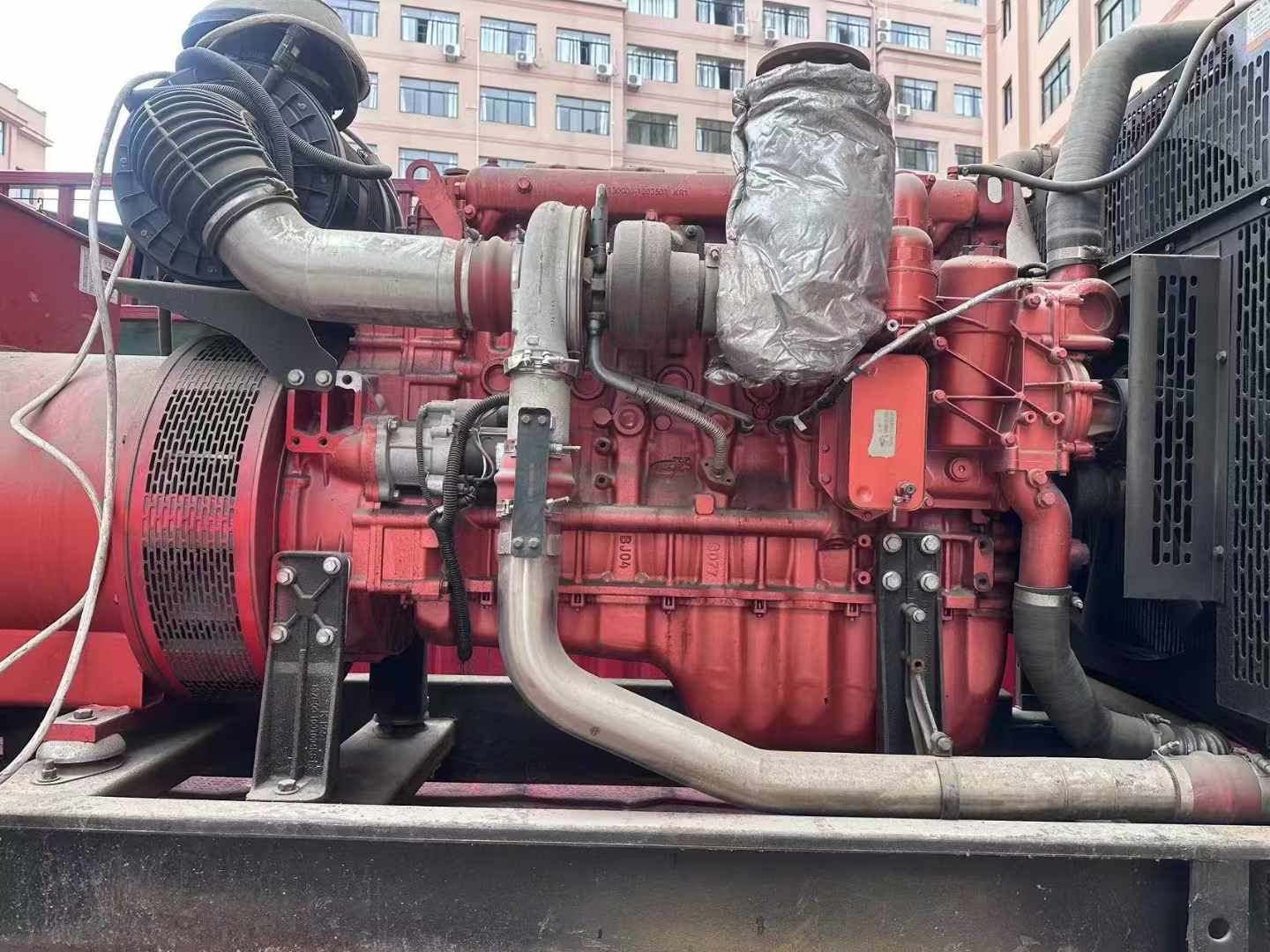 万安如何选择适合 600kW 柴油发电机组的过载保护器？